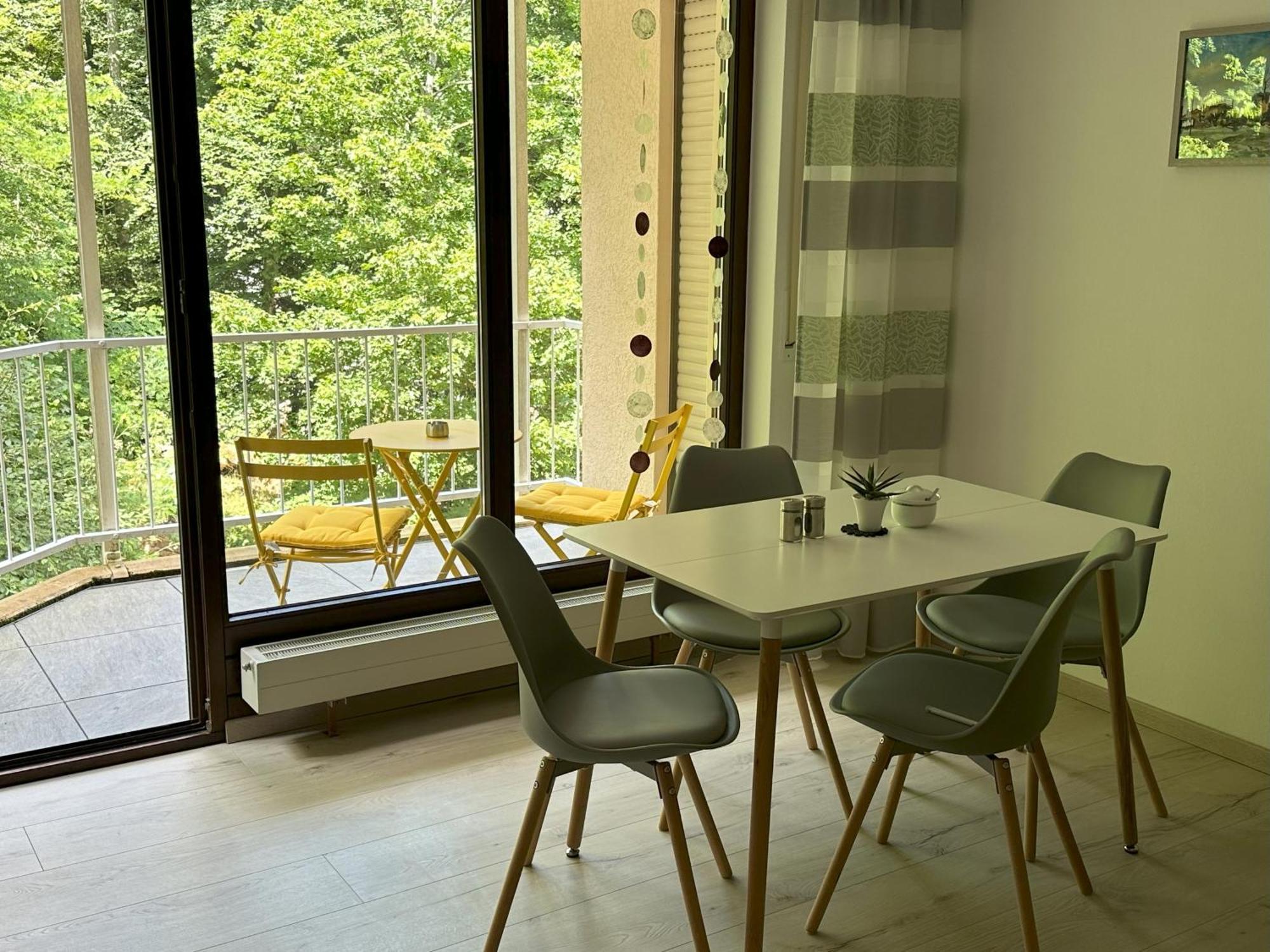 Ferienwohnung Buehler-Kurparkresidenz Bad Bergzabern Exterior foto